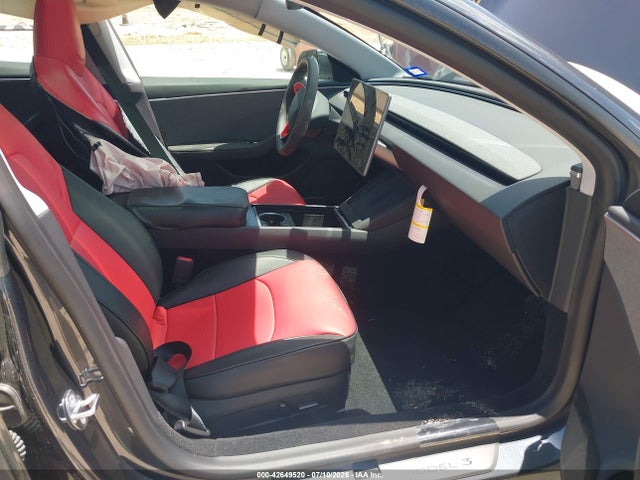 2025 TESLA MODEL 3 5YJ3E1EA2SF980647 Photo 4