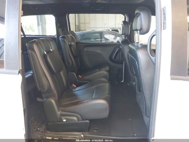 2C4RDGEG1JR344020 Dodge Grand Caravan