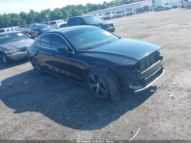 2019 VOLVO S60 7JR102FL4KG017820