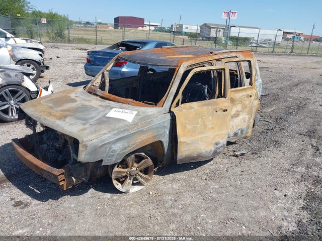 1C4NJRFB8FD143182 Jeep 2015