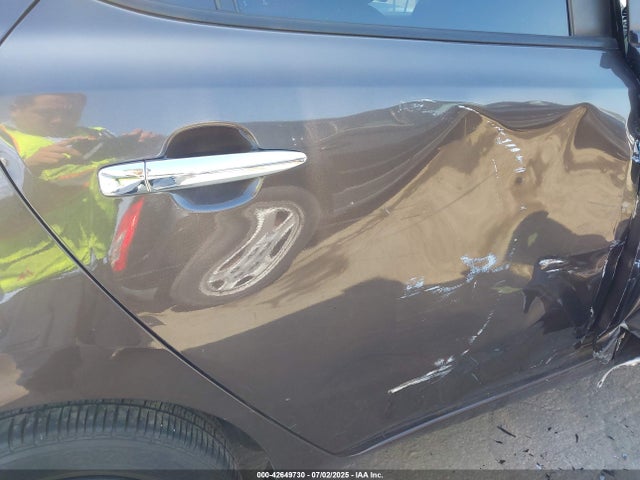 1N4AZ0CP1GC307338 Nissan 2016