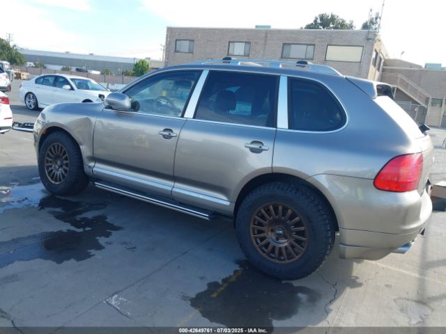 2005 PORSCHE CAYENNE WP1AC29P15LA90237 Photo 2
