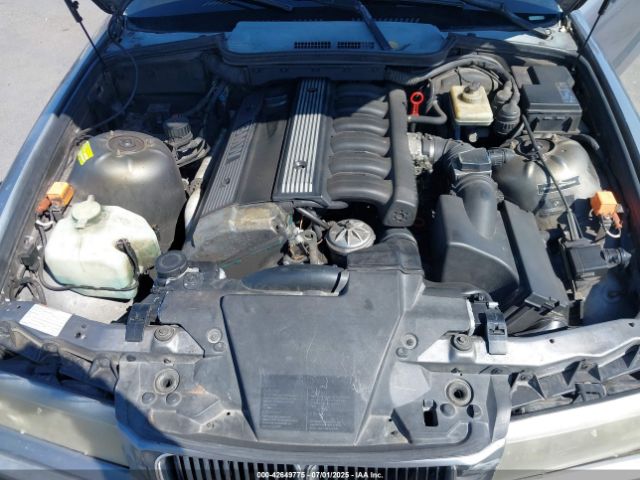 1992 BMW 325 WBABF4318NEK03583 Photo 9
