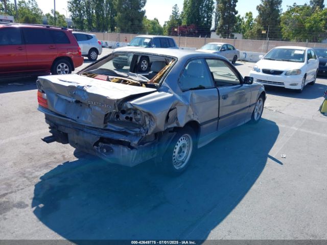 1992 BMW 325 WBABF4318NEK03583 Photo 3