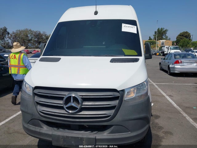 WD3PF0CD8KP057708 Mercedes-Benz om 642 with brake assist