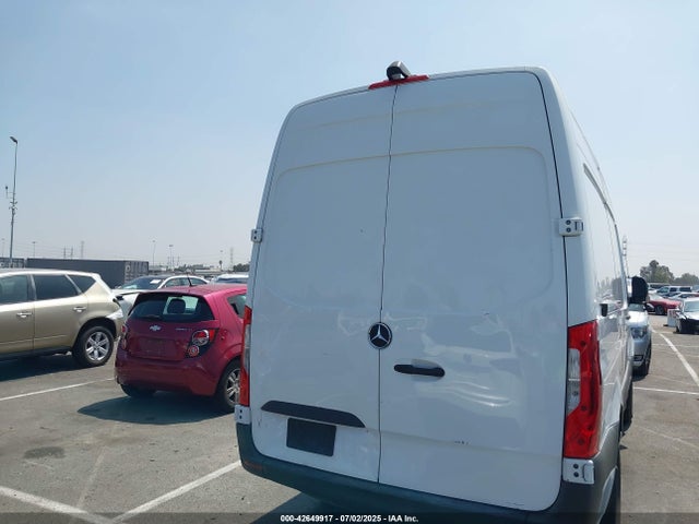 WD3PF0CD8KP057708 Mercedes-Benz om 642 with brake assist