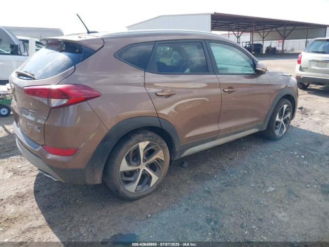 2017 HYUNDAI TUCSON KM8J3CA24HU419742 Photo 3