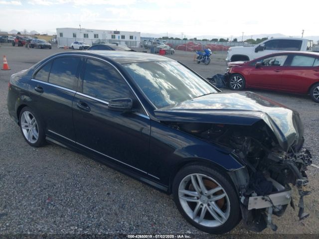 2013 MERCEDES-BENZ C 250 WDDGF4HB2DA760995