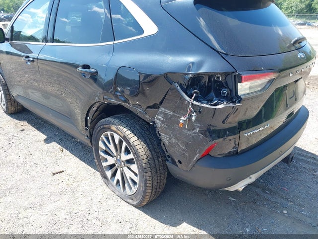 1FMCU9J92LUA27373 Ford gtdi, 240ps