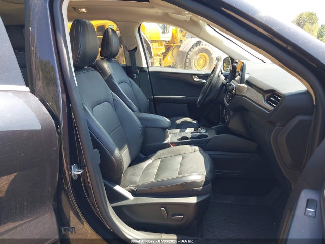 1FMCU9J92LUA27373 Ford gtdi, 240ps