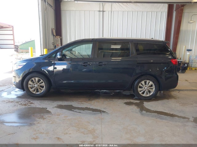 KIA Sedona 2017 KNDMB5C11H6244245 Image 14