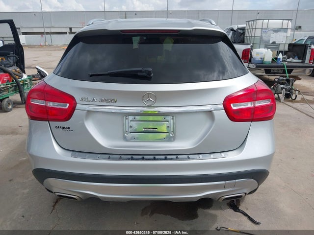 WDCTG4EB5FJ128192 Mercedes-Benz 2015