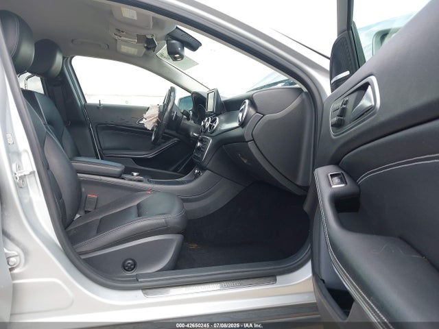 WDCTG4EB5FJ128192 Mercedes-Benz 2015