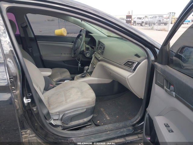 5NPD74LF1HH155613 Hyundai 2017