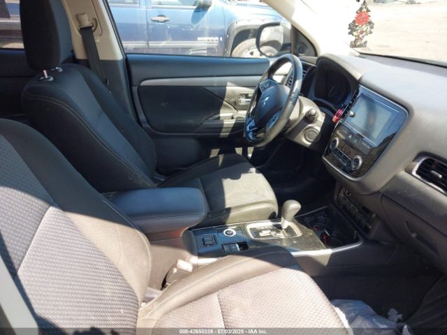 2017 MITSUBISHI OUTLANDER JA4AZ3A38HZ016498 Photo 4