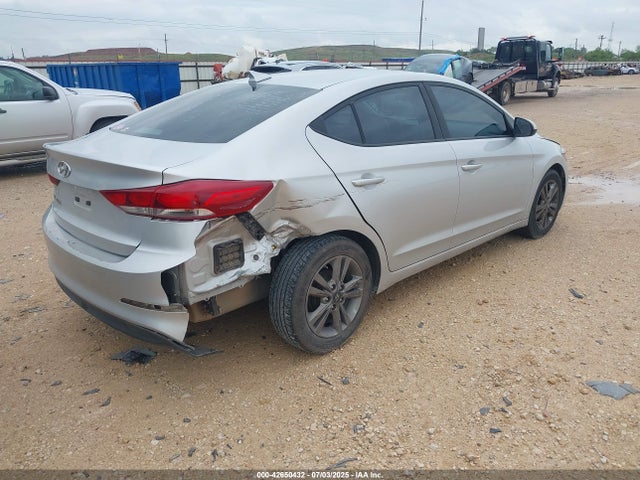 5NPD84LFXHH029747 Hyundai Elantra