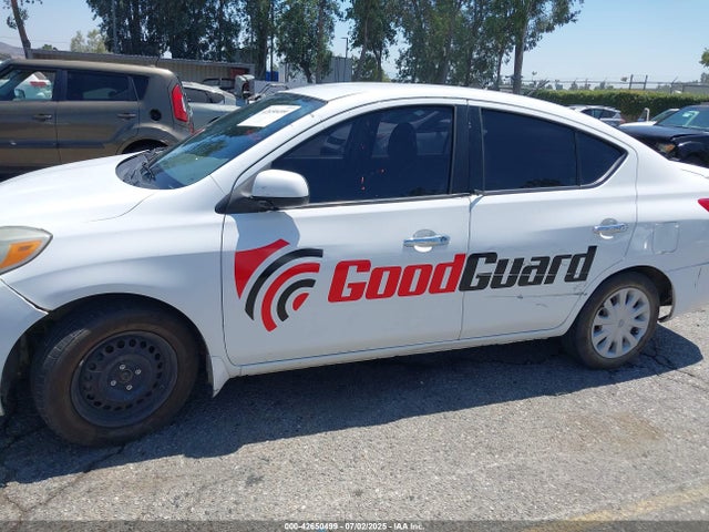 3N1CN7AP3EL867165 Nissan 2014