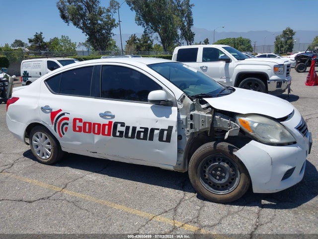 3N1CN7AP3EL867165 Nissan 2014