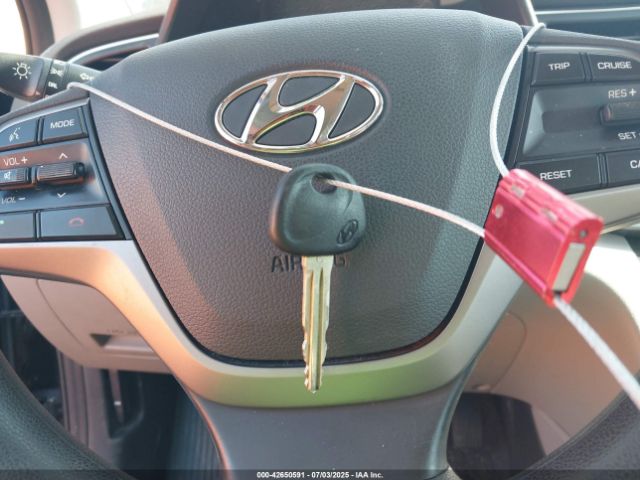 2018 HYUNDAI ELANTRA 5NPD74LF2JH296258 Photo 10