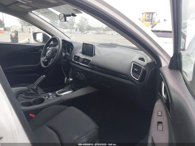 3MZBM1U78FM180373 Mazda pe