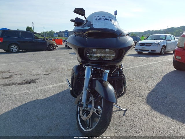 2017 HARLEY-DAVIDSON FLTRX 1HD1KHC1XHB626140 Photo 4