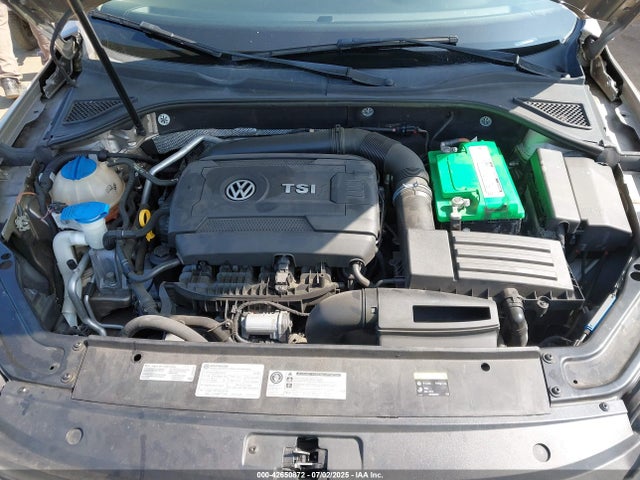 1VWGT7A36HC084422 Volkswagen 1.8 tsi