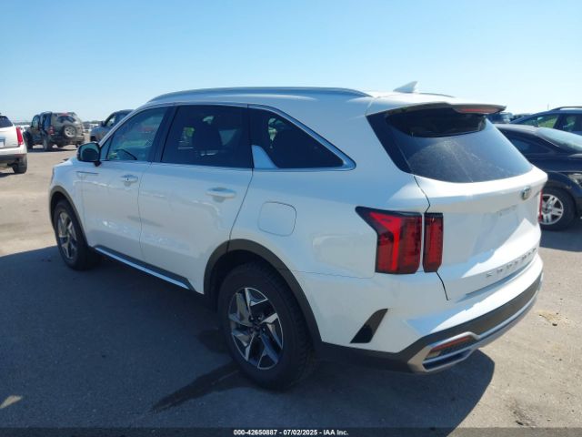 2021 KIA SORENTO HYBRID KNDRG4LG5M5038433 Photo 2