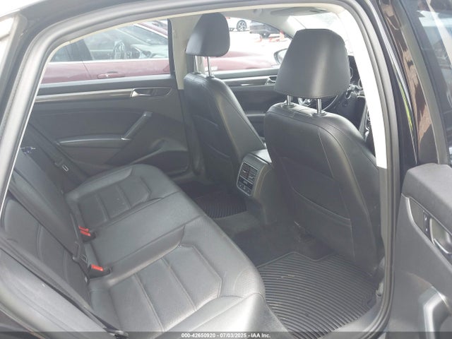 1VWGT7A39HC062768 Volkswagen 1.8 tsi
