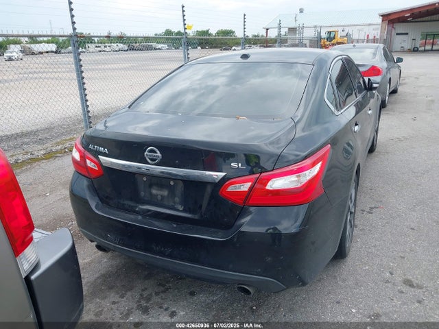 1N4AL3AP3HC185234 Nissan 2017