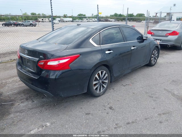 1N4AL3AP3HC185234 Nissan 2017