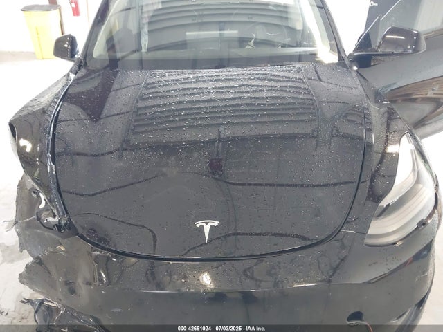 2024 TESLA MODEL Y 7SAYGDEE7RA236945 Photo 9