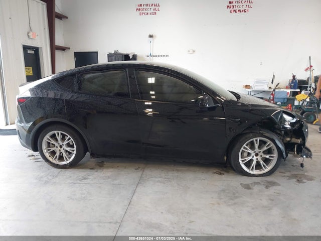 Tesla 2024 2024 7SAYGDEE7RA236945 Image 12