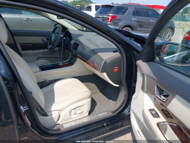 2009 JAGUAR XF SAJWA06B29HR36766 Photo 4