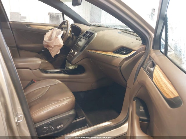 5LMCJ1A96FUJ14589 Lincoln MKC
