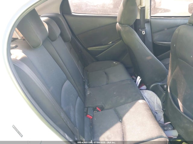 3MYDLBZV9GY127866 Scion p5v