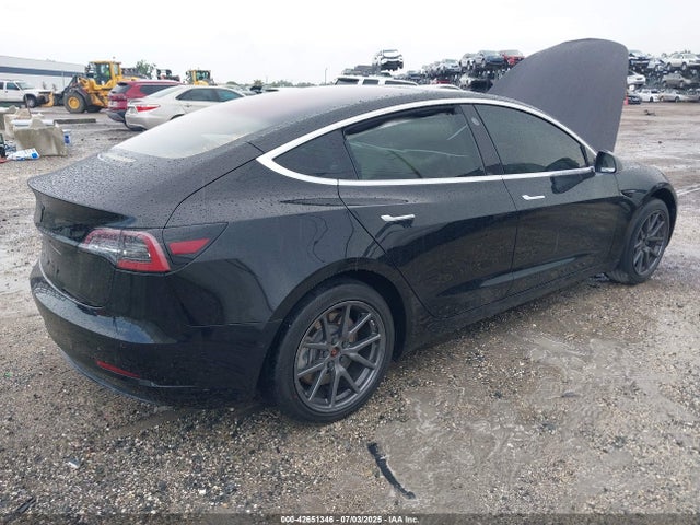 2018 TESLA MODEL 3 5YJ3E1EA1JF032352 Photo 3