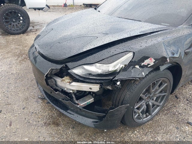 2018 TESLA MODEL 3 5YJ3E1EA1JF032352 Photo 5