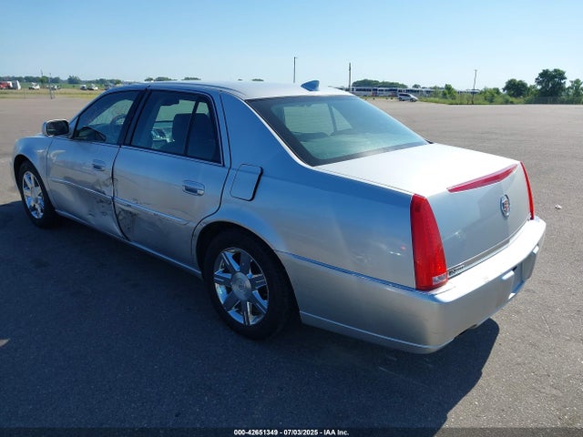 2011 CADILLAC DTS 1G6KA5E68BU126539 Photo 2