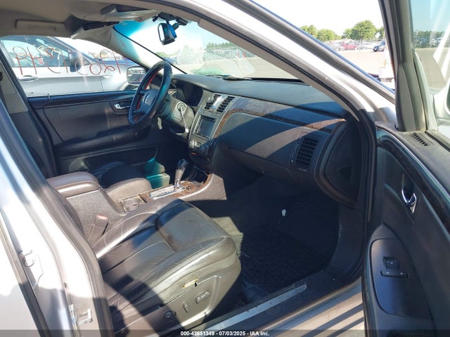 2011 CADILLAC DTS 1G6KA5E68BU126539 Photo 4