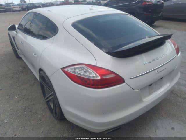 2011 PORSCHE PANAMERA WP0AA2A73BL017403 Photo 2