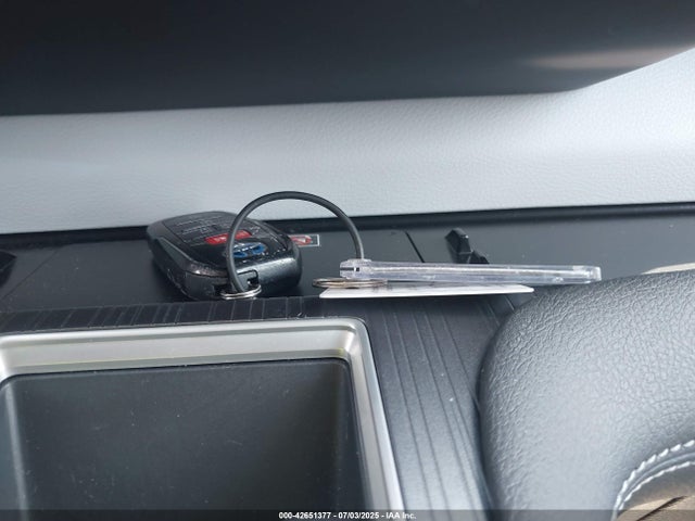 2025 Toyota Sienna Le მანქანა იყიდება აუქციონზე, vin: 5TDKRKEC3SS234923, აუქციონის ნომერი: 42651377