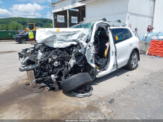 2013 VOLKSWAGEN TOUAREG WVGEP9BP9DD012075 Photo 1