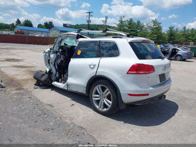 2013 VOLKSWAGEN TOUAREG WVGEP9BP9DD012075 Photo 2