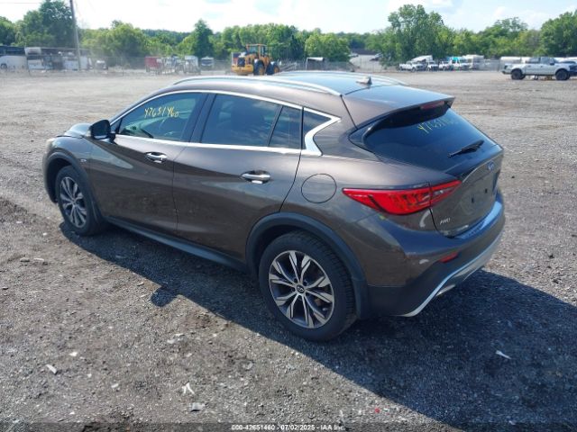 2017 INFINITI QX30 SJKCH5CR2HA020508 Photo 2