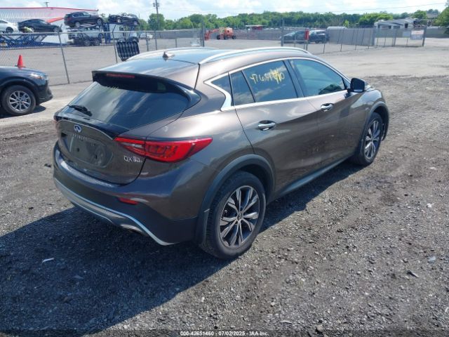 2017 INFINITI QX30 SJKCH5CR2HA020508 Photo 3