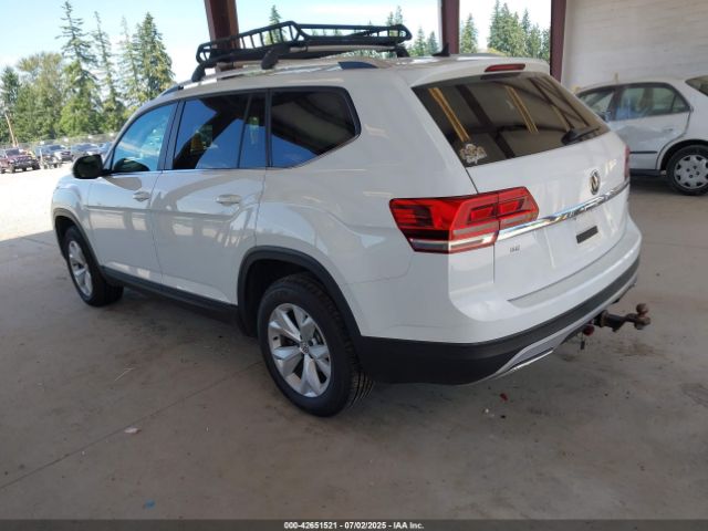 2018 VOLKSWAGEN ATLAS 1V2LR2CA3JC539617 Photo 2