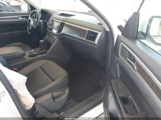 2018 VOLKSWAGEN ATLAS 1V2LR2CA3JC539617 Photo 4