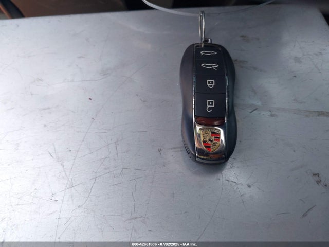 Porsche 2021 2021 WP0CA2A8XMS210688 Image 11