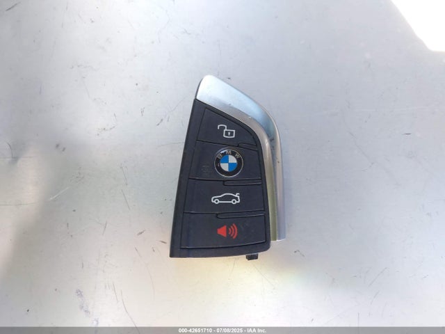 3MW69FF03R8E75135 BMW 330I
