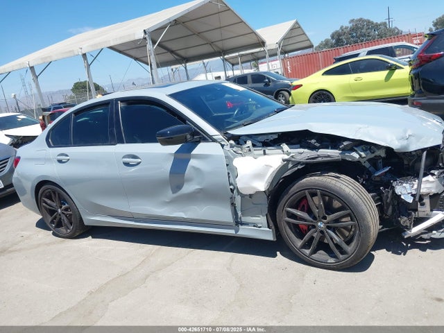 3MW69FF03R8E75135 BMW 330I